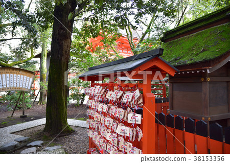 量身定制的Ema和塔門 量身定制的Ema和塔門 38153356