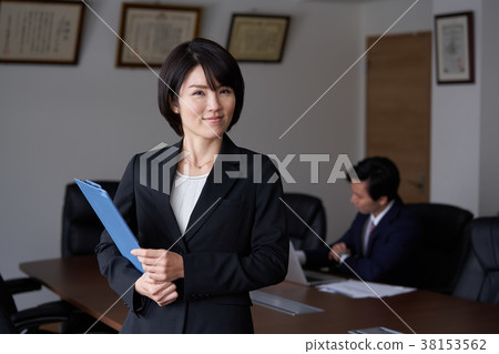 Business woman 38153562