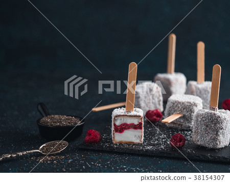 Lamington ice cream pops 38154307