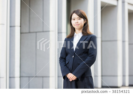 招聘服的女人 38154321