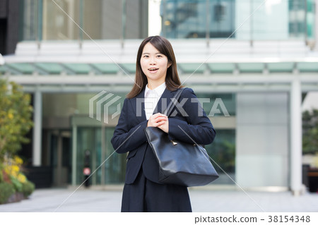招聘服的女人 招聘服的女人 38154348