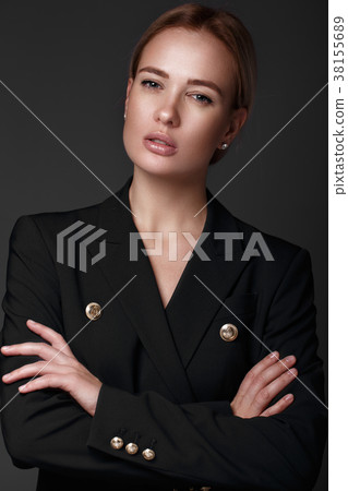 fashion model with natural makeup, perfect skin 38155689