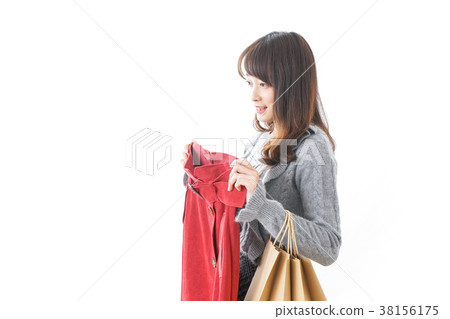 Women buying clothes 38156175