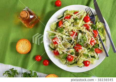 risoni salad with sprouts and veggies 38156545