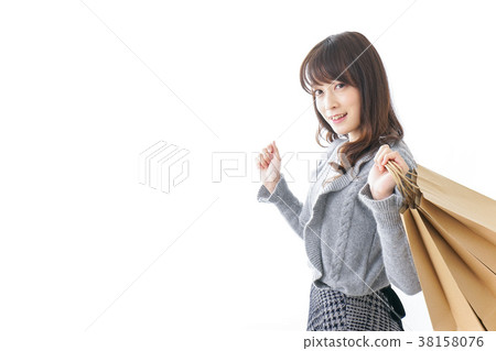 Young woman doing shopping 38158076