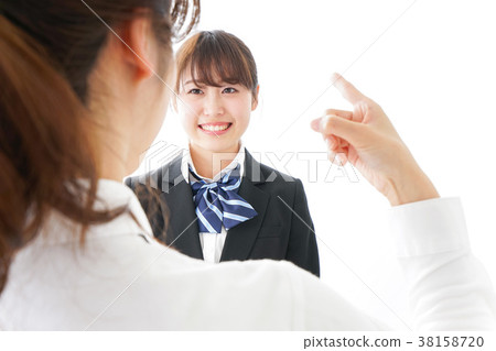 學生對老師很生氣 38158720