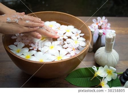 Spa treatment and product for female feet  38158805