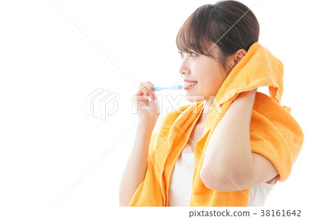 A woman who wears a toothpaste A woman who wears a toothpaste 38161642