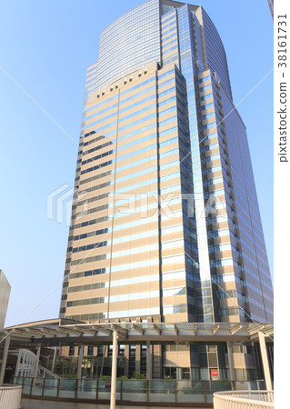 Urban scenery (Tokyo, Shinagawa, summer) 38161731