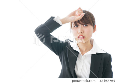 Business person who is feverish 38162765