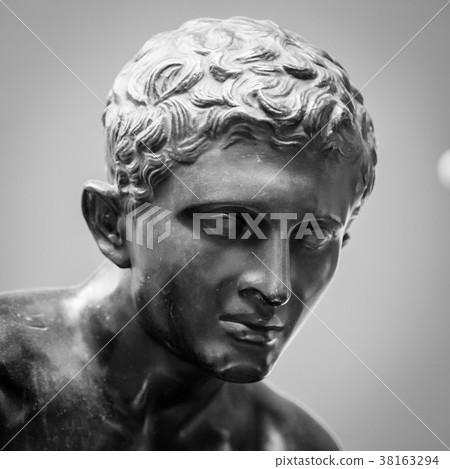Head and shoulders detail of the ancient sculpture Head and shoulders detail of the ancient sculpture 38163294