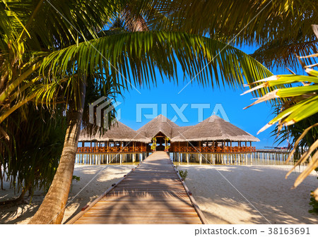 Cafe on tropical Maldives island Cafe on tropical Maldives island 38163691