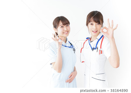 Female nurse who signs OK 38164890