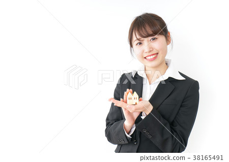 有房子/房地產企業圖像的女商人 38165491