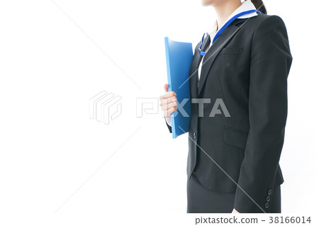 Image of women and temporary workers working in the office Image of women and temporary workers working in the office 38166014