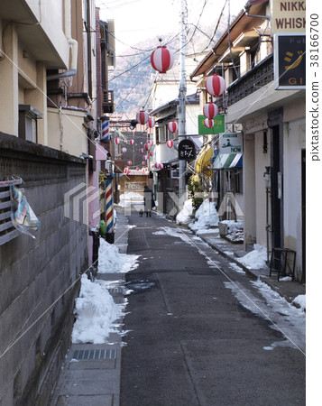 Afternoon street corner with snow 38166700