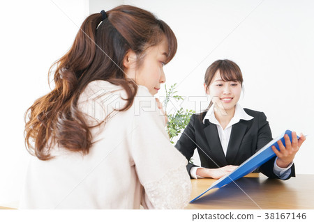 Women doing business outside Women doing business outside 38167146