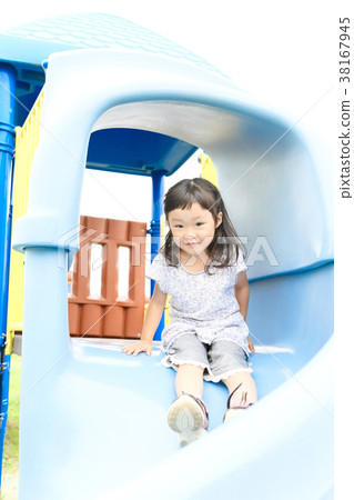 Children playing with playthings 38167945