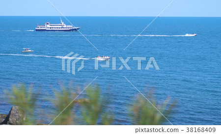 Cruise ship, yachts and catamarans moving through 38168409