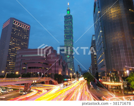 101 car track 101 car track 38171678