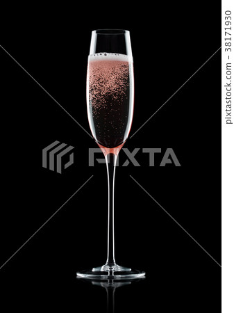 Rose pink champagne glass with bubbles on black Rose pink champagne glass with bubbles on black 38171930