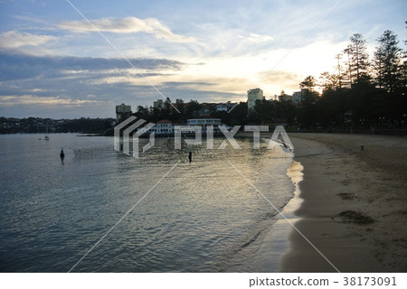 Time for rest 38173091