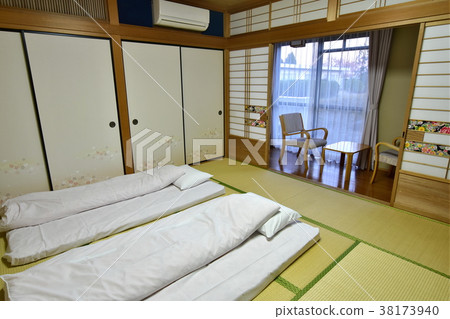 Japanese room and futon 38173940