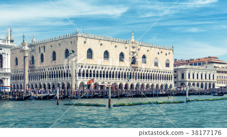 Doge`s Palace in Venice, Italy Doge`s Palace in Venice, Italy 38177176
