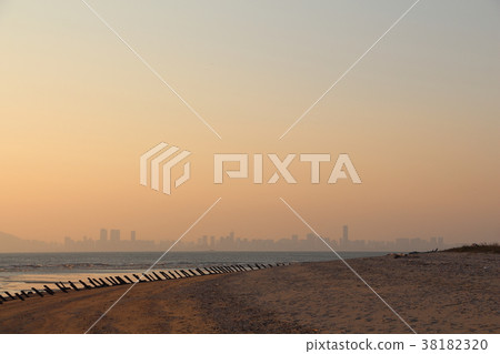 Golden Gate Coast 38182320