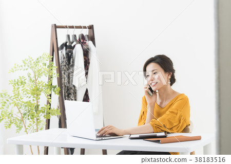 Working lady (apparel) 38183516