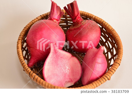 Red turnip Red turnip 38183709