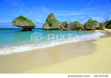 Okinawa Yomitan Village Nilai beach Blue sky and strange rock formations 38184506
