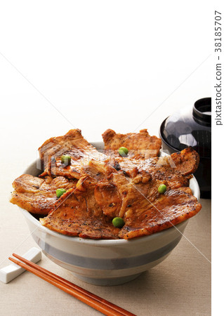 Bowl of pork 38185707