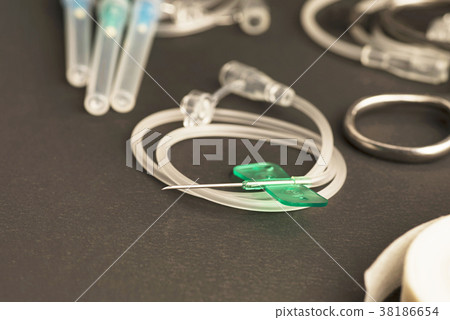 Scalp Vein, tape, syringes and artery forceps Scalp Vein, tape, syringes and artery forceps 38186654