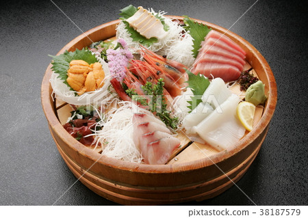 生魚片拼盤 生魚片拼盤 38187579