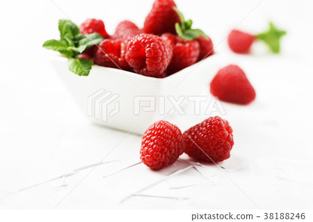 Sweet summer ice cream with raspberry Sweet summer ice cream with raspberry 38188246