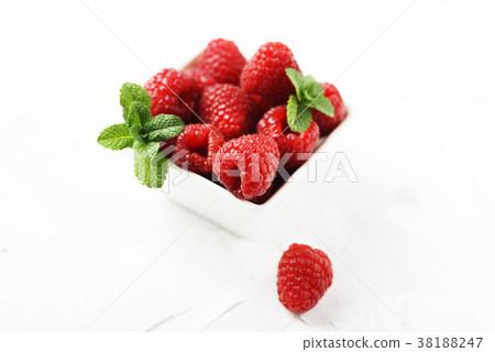Sweet summer ice cream with raspberry Sweet summer ice cream with raspberry 38188247