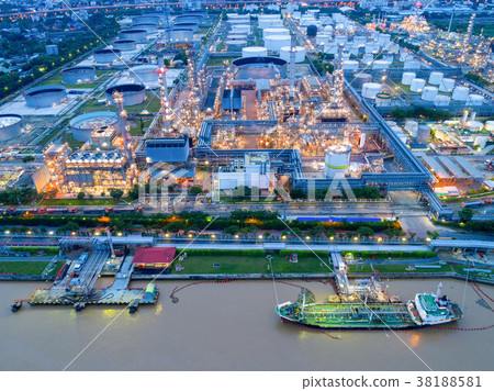 Twilight of oil refinery  38188581