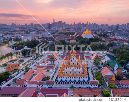 Wat Ratchanatdaram Temple the public temple 38188944