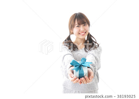 有禮物的女人 38193025