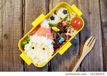 Santa Claus character bento I made for my child 38196959