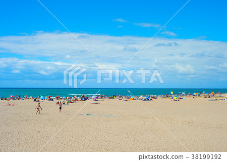 Crowd people ocean beach landscape Crowd people ocean beach landscape 38199192
