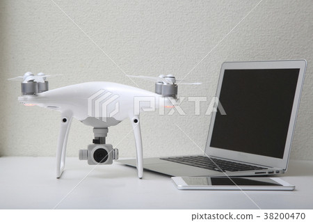 Drone and PC 38200470