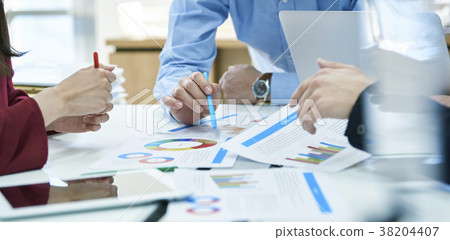 Business meeting 38204407