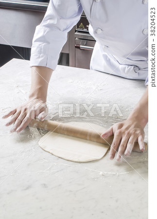 披薩麵團製作、手工披薩、廚師、披薩工匠、圖像素材 38204523