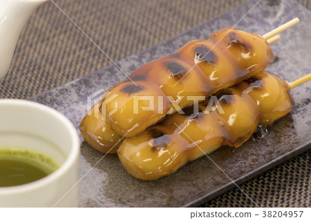 Mitarashi dumpling tea Mitarashi dumpling tea 38204957