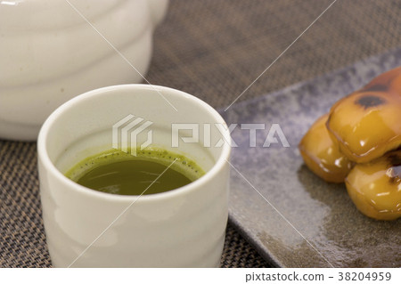 Mitarashi dumpling tea Mitarashi dumpling tea 38204959