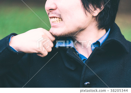 令人失望的男人 38205344