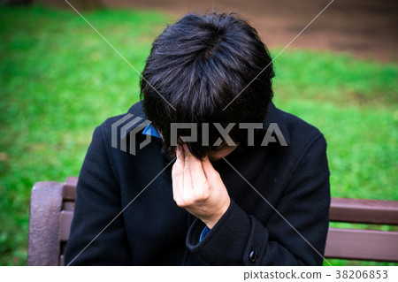 Men falling on the bench Men falling on the bench 38206853