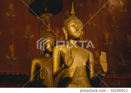 The golden Buddha, The attitude of persuading The golden Buddha, The attitude of persuading 38206912